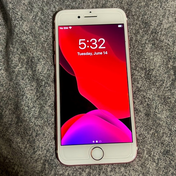 iPhone Rose Gold 32GB unlocked for any